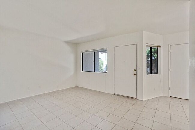 Foto del edificio - 4177 N Western Winds Dr