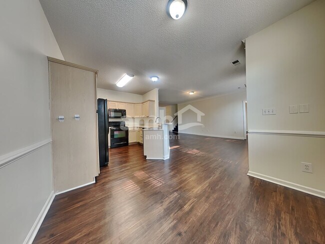 Foto del edificio - 6043 Shining Oak Ln