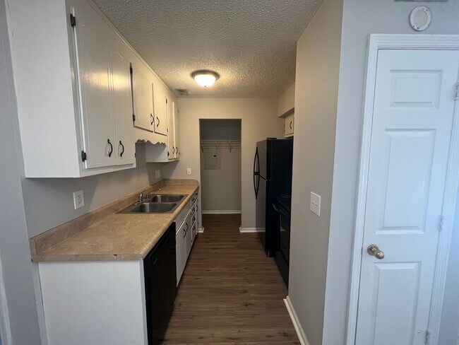 Foto del edificio - 129 Taylor Denton Ln