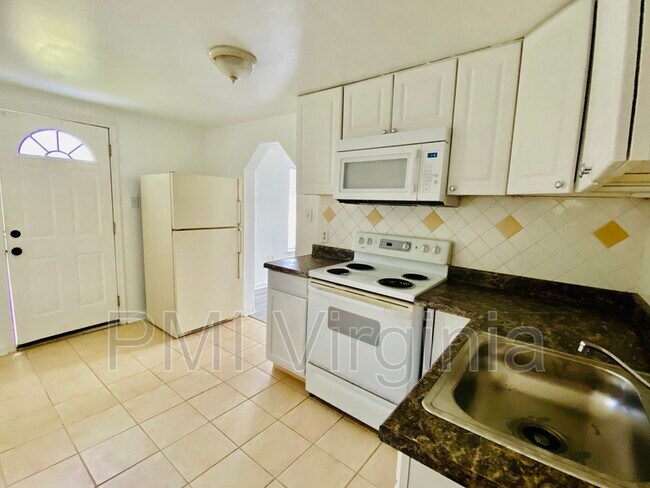 Foto del edificio - 1482 Old Virginia Beach Rd
