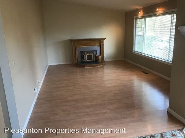 Foto del edificio - 3 br, 2 bath House - 2289 Hampton Rd.