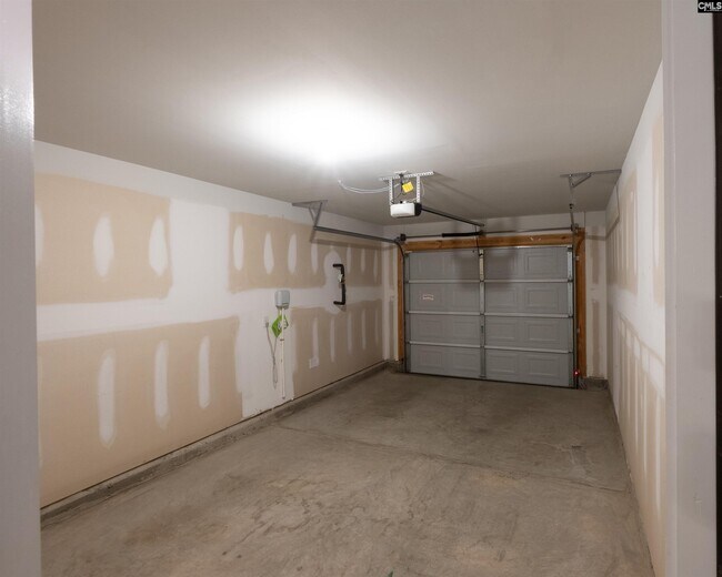 Building Photo - 254 Braemar Dr
