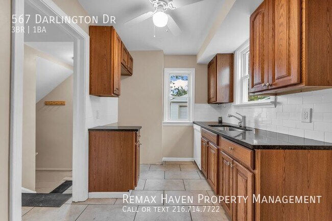 Foto del edificio - 567 Darlington Dr, Bedford - Spacious 3 be...