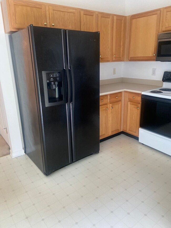 Foto del edificio - 3304 Summerfield Ridge Ln
