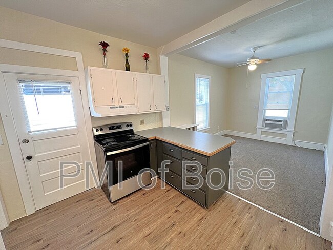 Building Photo - 317 E Bannock St