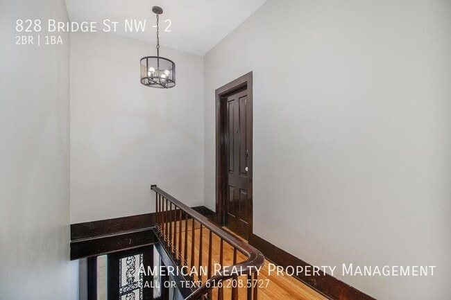 Building Photo - 828 Bridge St NW