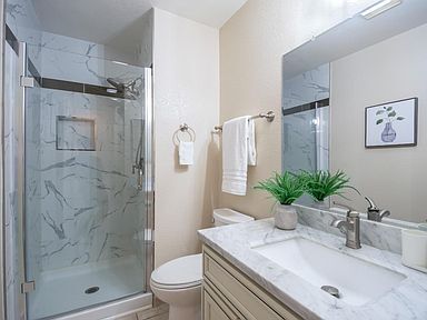 Foto del edificio - 1501 Four Oaks Cir