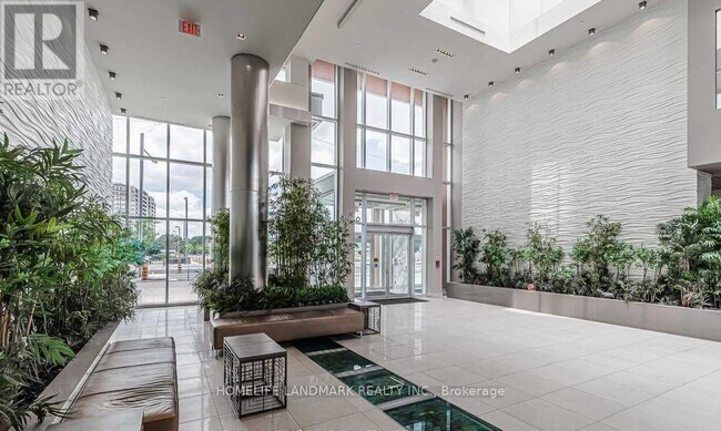Photo du bâtiment - 9608 Yonge St