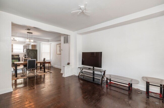 Foto del edificio - 2627 Cecil Ave