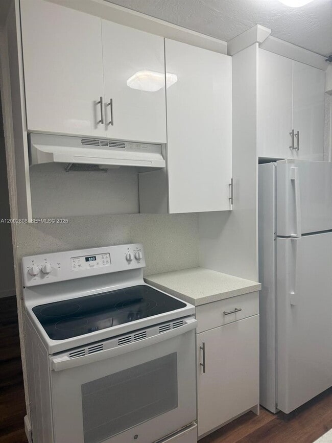 Foto del edificio - 160 NE 55th St