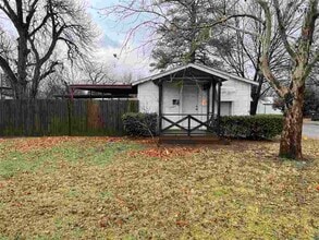 Building Photo - 1523 Speedway Ave