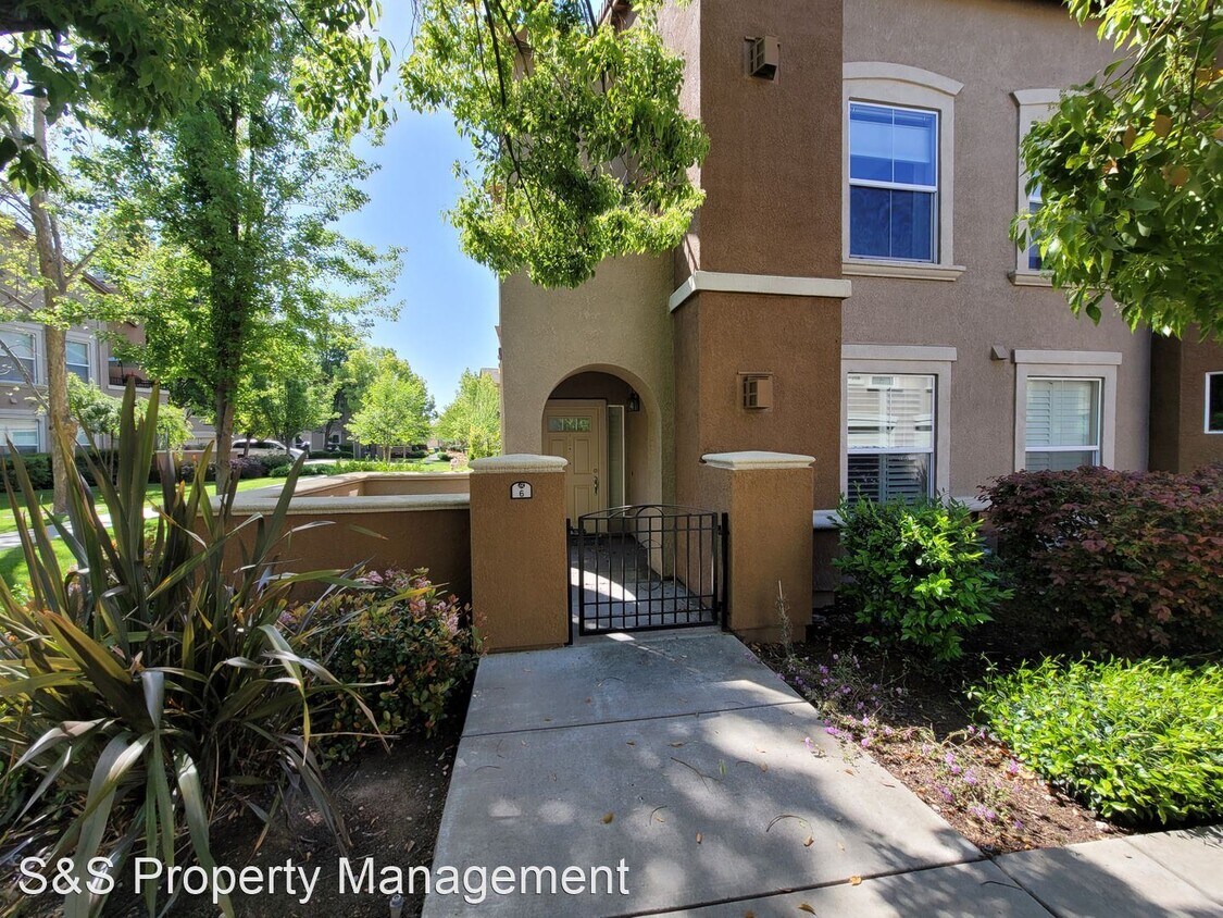 Primary Photo - 2 br, 2 bath House - 2463 Torino Street #6
