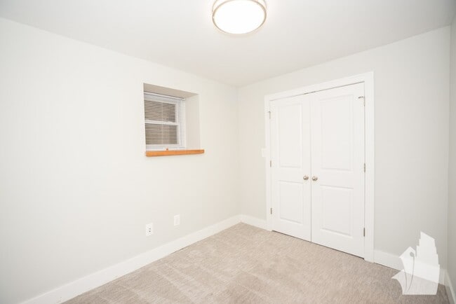 Foto del edificio - 2326 N Southport Ave