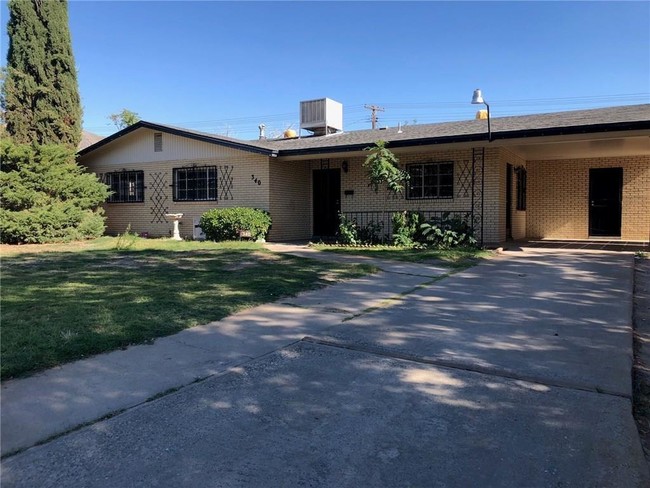 Building Photo - 340 Chermont Dr