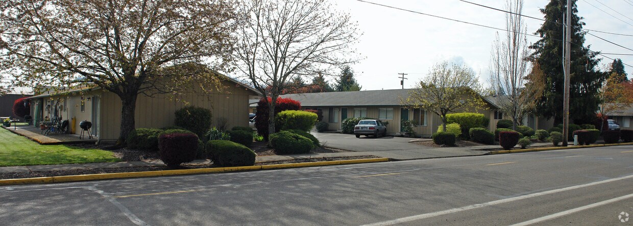 Primary Photo - 635-685 S 5th St