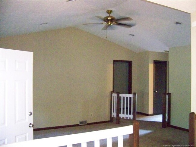 Building Photo - 667 Dowfield Dr