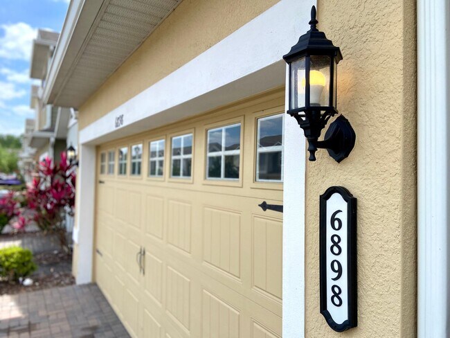 Building Photo - 3BD/2.5BA Town Home in Goldenrod Reserve I...