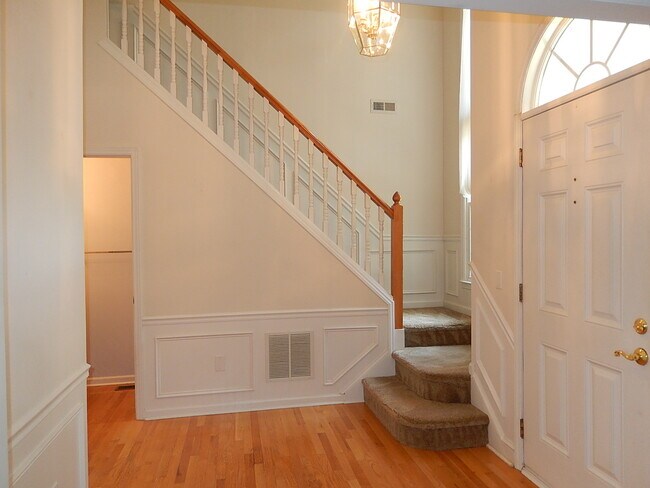 Building Photo - 9801 Goodrum Ct