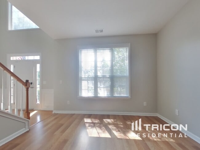 Foto del edificio - 3734 Christine St NW