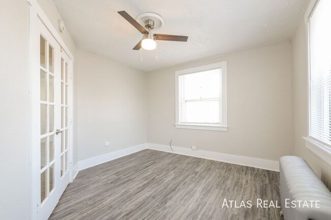 Foto del edificio - 970 N Pearl St