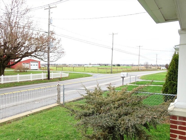 Building Photo - 9 W Farmersville Rd