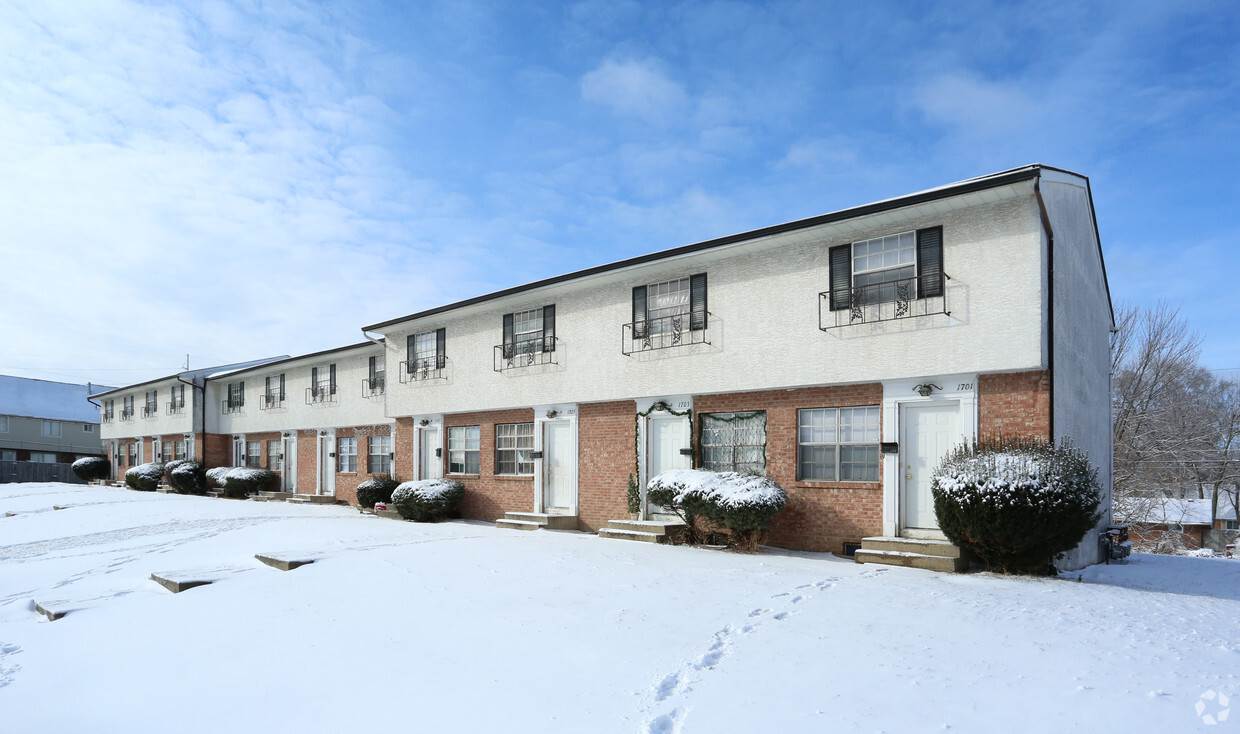Primary Photo - 1701-1721 Carstare Dr