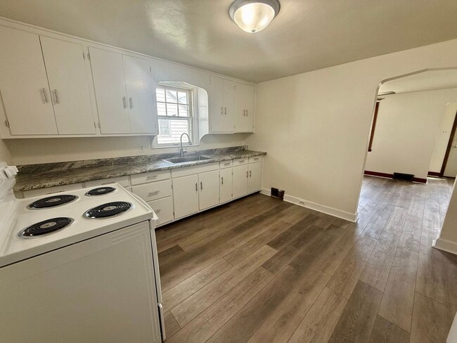 Building Photo - 4 Bed 1 Bath Single Family Home in Wausau