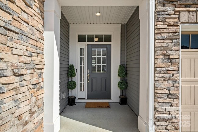 Foto del edificio - 5732 Lachlan Hill Ln