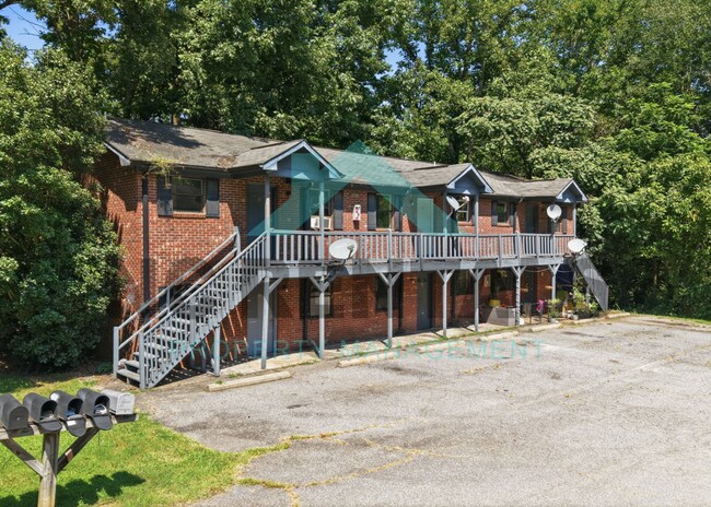 Foto del edificio - 2401 Markwood Ln SE