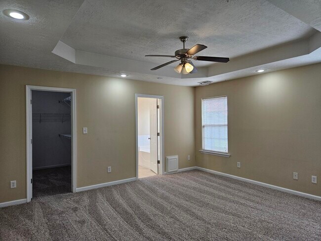Foto del edificio - 450 Lory Ln