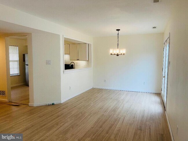 Foto del edificio - 410 Aldeberan Dr