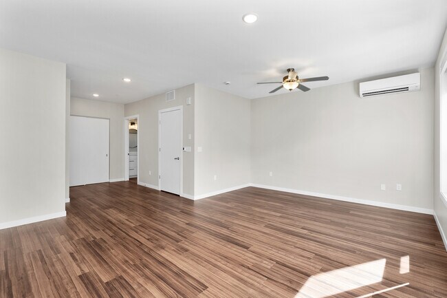 Studio MC-4 - Cannery Square