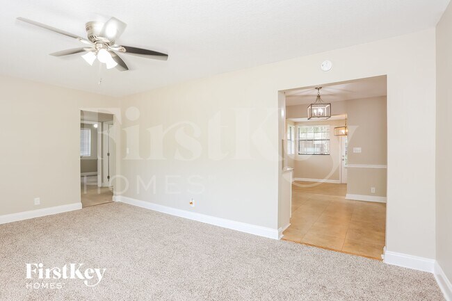 Foto del edificio - 6641 Pine Summit Dr