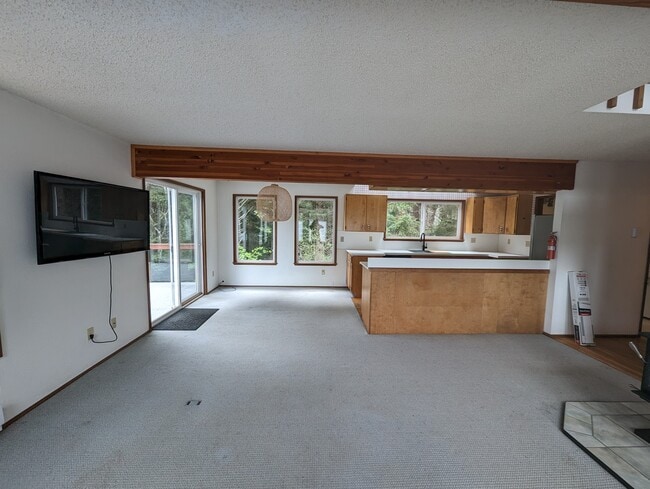 Building Photo - 24 Nancy Ln