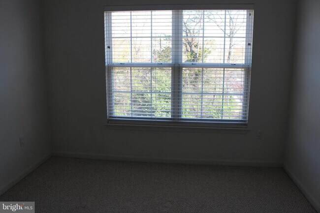 Foto del edificio - 7337 Oldham Leeds Way