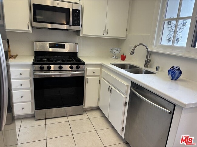 Foto del edificio - 27912 Ridgecove Ct N