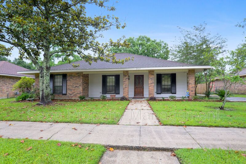 2437 Bernwood Dr, Baton Rouge, LA 70816 House for Rent in Baton Rouge
