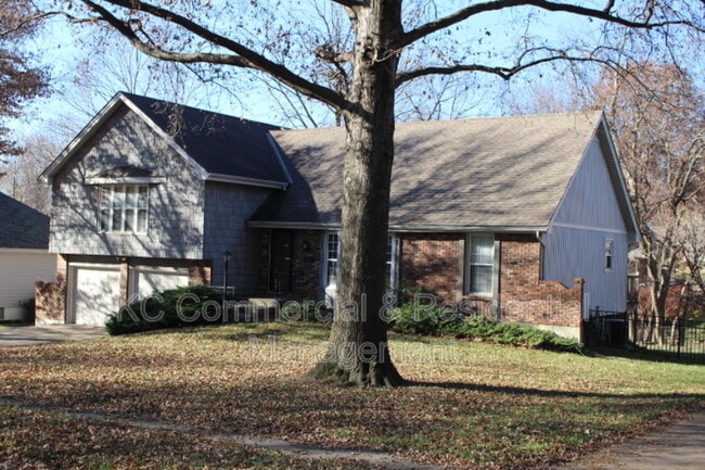 Building Photo - 6104 N Cleveland Ave