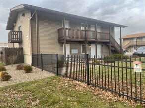 Building Photo - 241 Perkins St