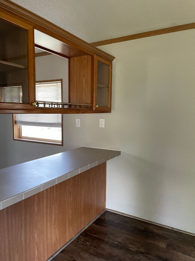 Foto del edificio - 4701 Blue Creek Rd