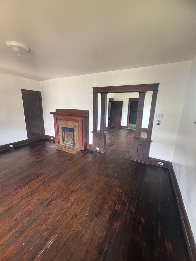 Foto del edificio - 556-58 E 5th St