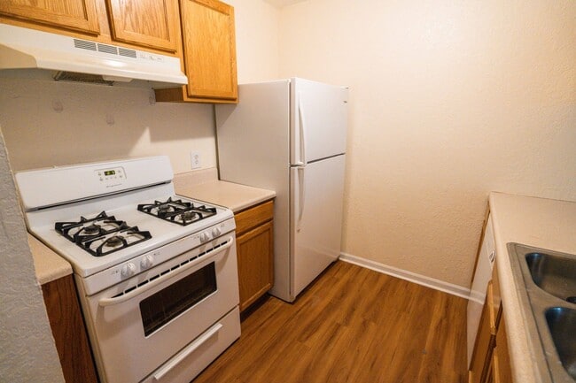 Building Photo - Cute 2 Bed 1 Bath condo in Mystic Woods