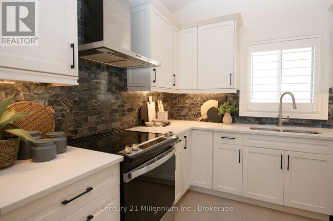 Building Photo - 107 Plewes Dr