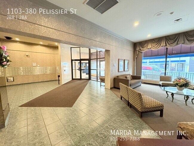 Photo du bâtiment - DOWNTOWN LUXURY LIVING - UPDATED 2 BED 2 B...