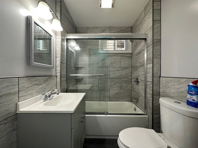 Bathroom - 192 Edmund Ave
