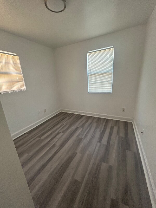 Foto del edificio - 722 Langley Ave