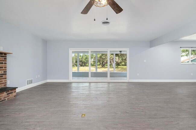 Building Photo - 4505 Hackamore Rd