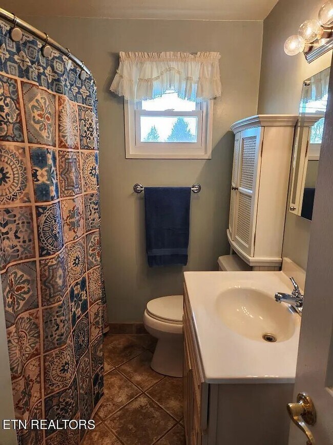 Foto del edificio - 507 Tipton Ave