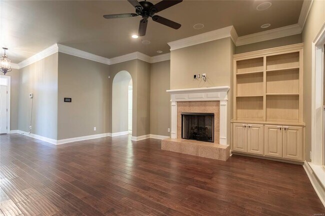 Foto del edificio - 5906 Amberwood Dr