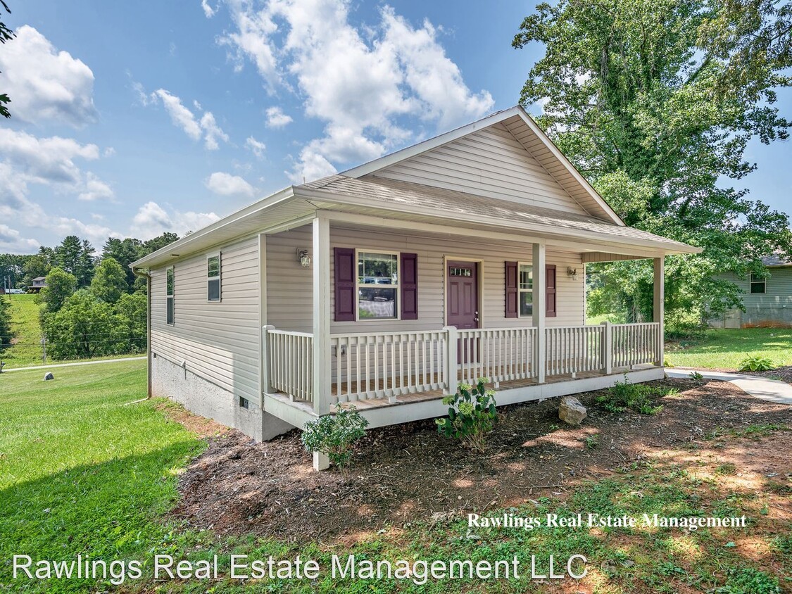 19 Cottage Crk Ln, Weaverville, NC 28787 House Rental in Weaverville, NC